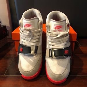 MENS AIR TRAINER 1